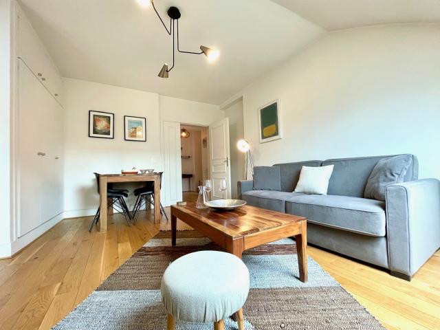 Location Appartement Meublé 2 pièces 53 m² Champs Elysées Etoile 75008 Paris 108283
