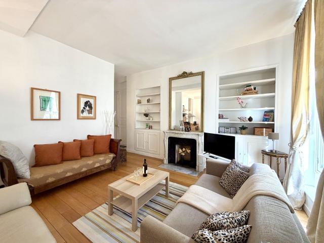 Location Appartement Meublé 2 pièces 56 m² Marais Bastille 75003 Paris 103321