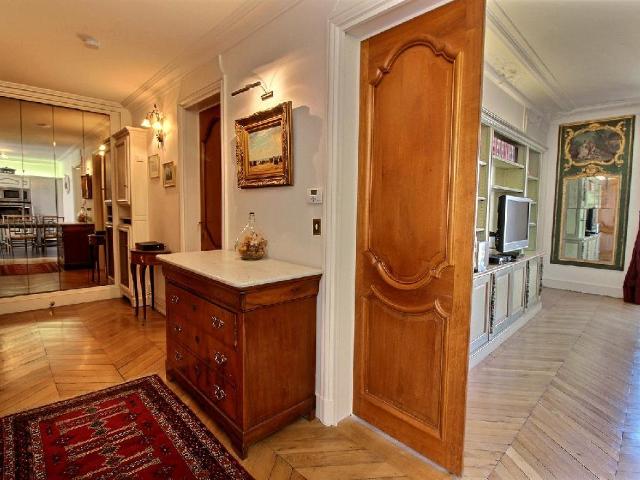 Location Appartement Meublé 2 pièces 60 m² Île de la Cité Île Saint Louis 75004 Paris 104247