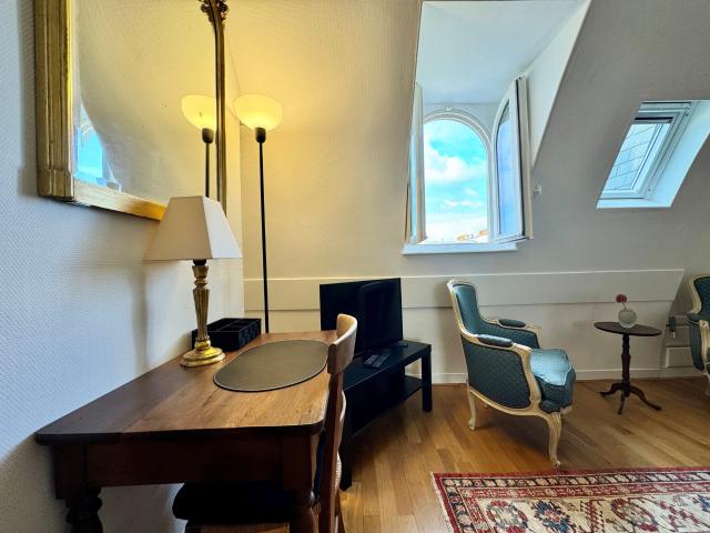 Location Appartement Meublé 2 pièces 63 m² Bastille Faubourg St Antoine 75011 Paris 211511