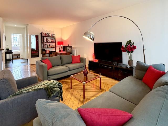 Location Appartement Meublé 2 pièces 64 m² Montorgueil 75002 Paris 102533