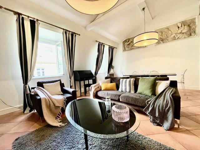Location Appartement Meublé 4 pièces 114 m² Raspail Sèvres Babylone 75007 Paris 307388