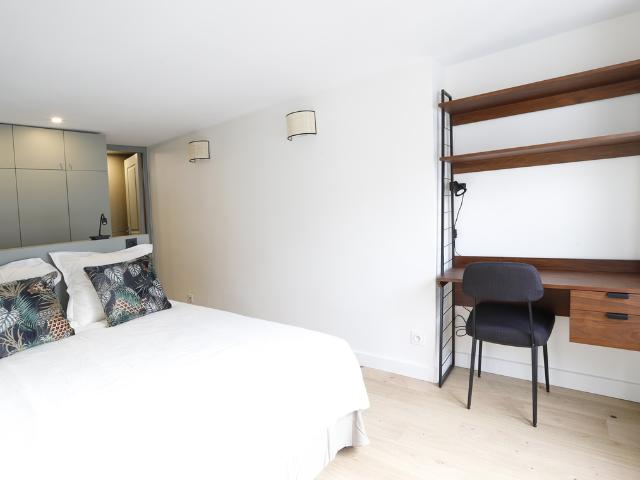 Location appartement meublé de 33 m2 rue de Bourgogne à Paris