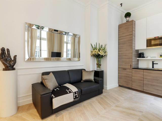 Location appartement meublé de 39 m2 rue Saint Honoré à Paris