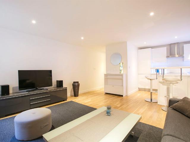 Location appartement meublé de 46 m2 rue Saint Honoré à Paris