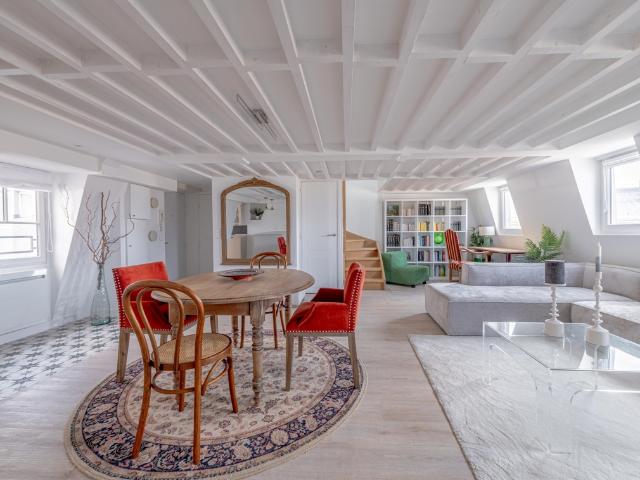 Location appartement meublé de 47 m2 Place Dauphine à Paris
