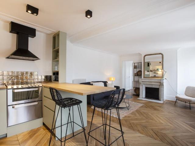 Location appartement meublé de 50 m2 rue Pierre Fontaine à Paris