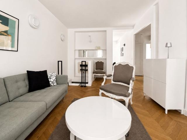 Location appartement meublé de 55 m2 rue de Chaillot à Paris
