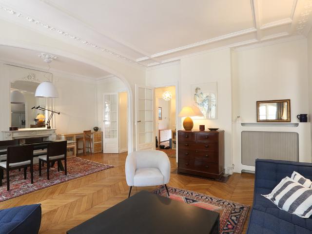 Location appartement meublé de 98 m2 avenue de la République à Paris
