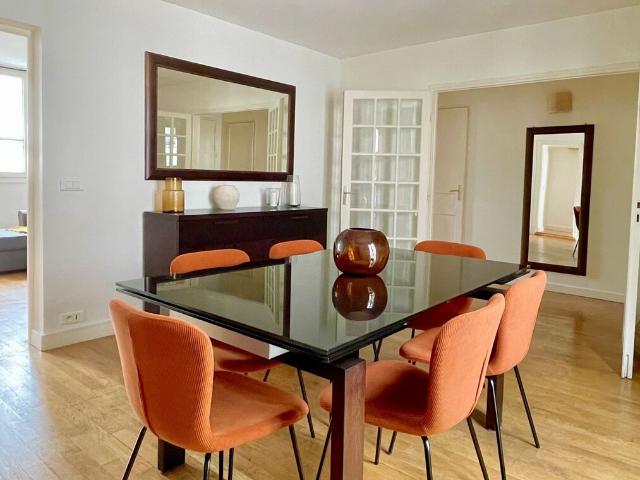 Location appartement meublé de 98 m2 avenue Victoria à Paris