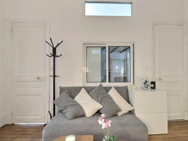Location Appartement Meublé Studio alcôve 20m² Rue de la Pompe Paris