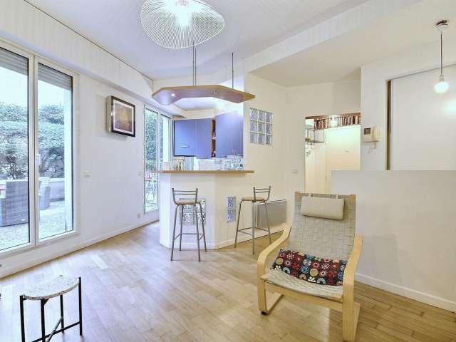 Location Appartement Meublé Studio 30m² Montmartre / Place des Abbesses Paris