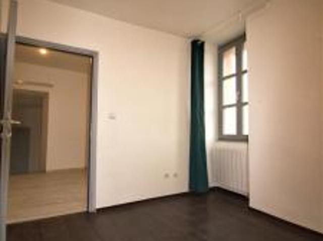 location appartement millau 2 pièces 41 m2 aveyron 12100 495 € / mois