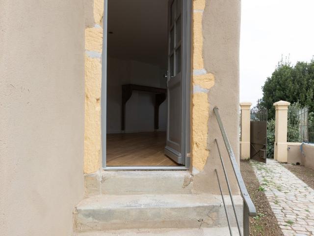 Location Appartement Montée de Bel Air, Albigny sur Saône