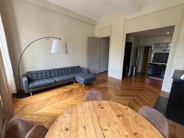 Location Appartement Montée de la Sœur Vially, Caluire et Cuire