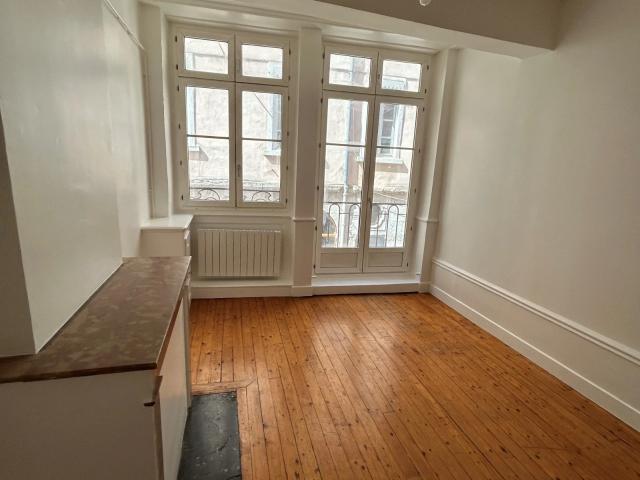 Location Appartement Montée des Carmélites, Lyon