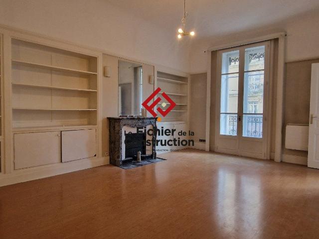 Location Appartement Montée des Dauphins, Grenoble