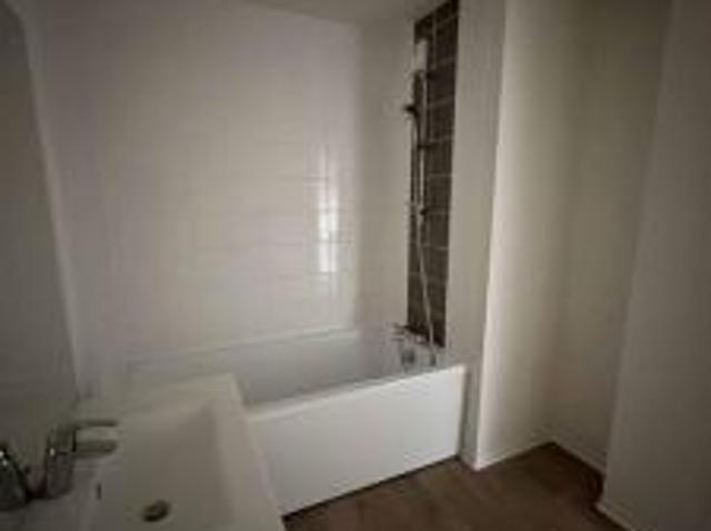 location appartement montereau fault yonne 4 pièces 80 m2 seine et marne 77130 1093 € / mois