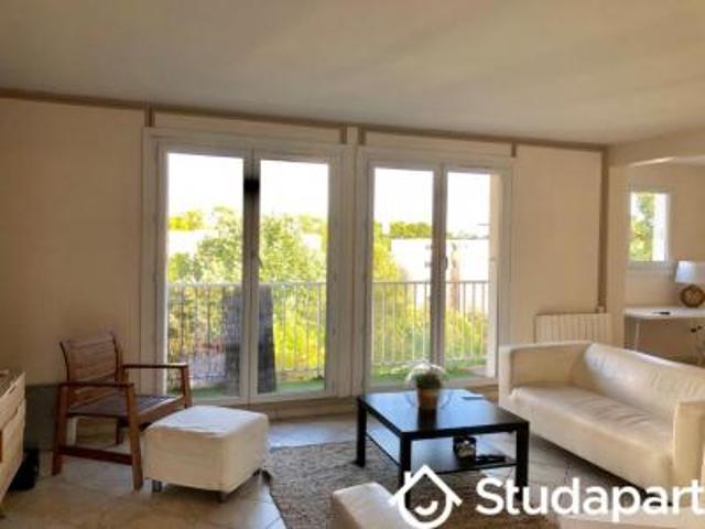 location appartement montigny le bretonneux 1 pièce 12 m2 yvelines 78180 590 € / mois
