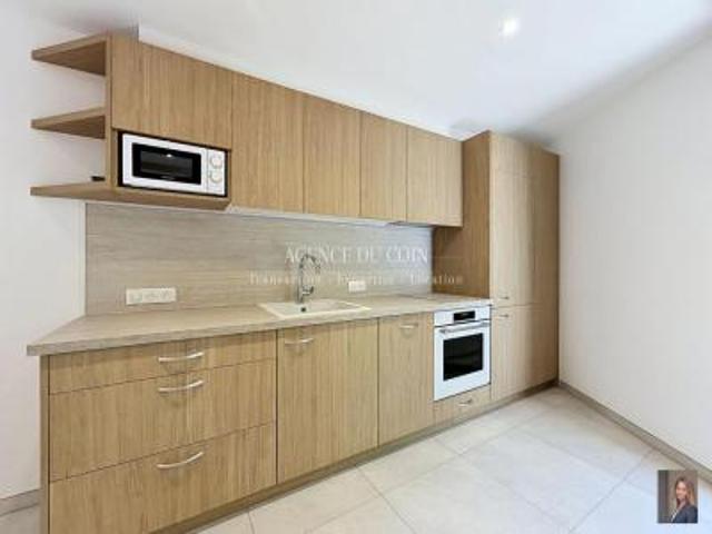 location appartement motte 1 pièce 27 m2 var 83920 1520 € / mois