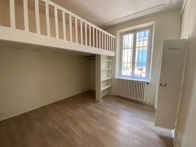 Location Appartement N 12, Versailles