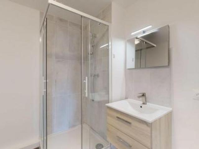 location appartement nanterre 5 pièces 89 m2 hauts de seine 92000 900 € / mois