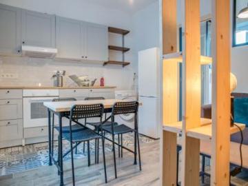 Appartement à louer à Cours des Cinquante Otages - Cuisine équipée