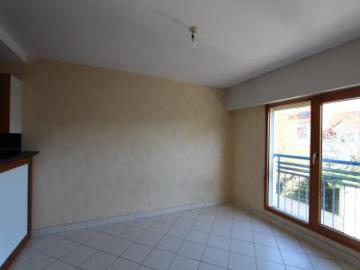 Appartement à louer à Cours des Cinquante Otages - Cuisine équipée