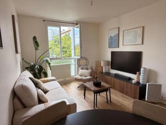 location appartement nantes 2 pièces 42 m2 loire atlantique 44000 950 € / mois