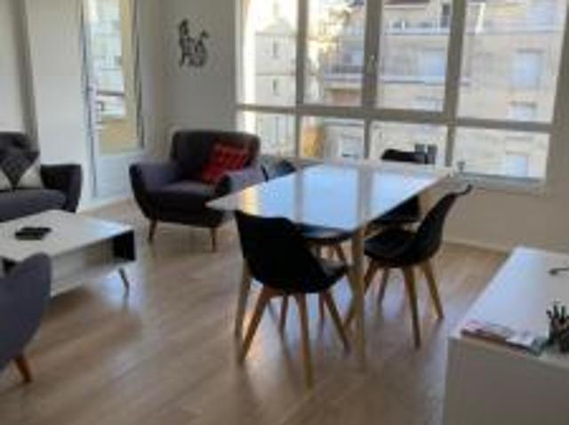 location appartement nantes 1 pièce 84 m2 loire atlantique 44300 1200 € / mois