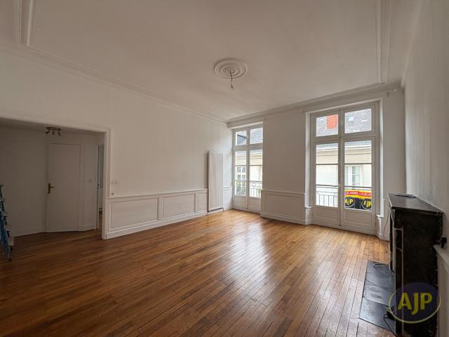 Location appartement Nantes: 930 € AJP Immobilier Nantes Ouest