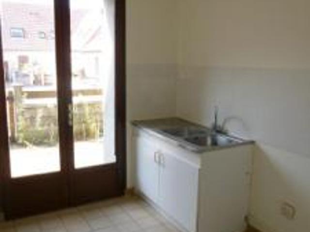 location appartement nerondes 1 pièce 34 m2 cher 18350 229 € / mois