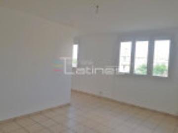 Location appartement Nimes, 69m² 4 pièces 645€ avec balcon