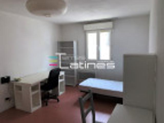 Location appartement Nimes, 19m² 1 pièce 364€ Gard