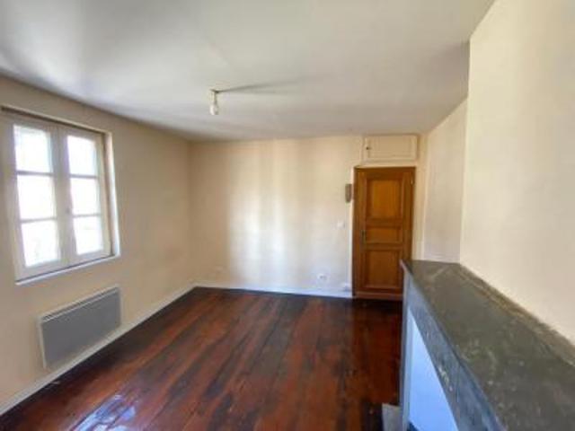 location appartement nimes 1 pièce 14 m2 gard 30000 350 € / mois