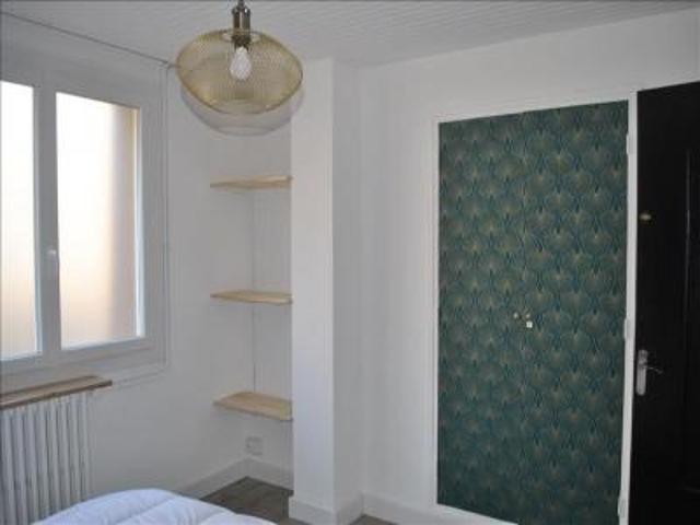 location appartement nimes 1 pièce 11 m2 gard 30900 380 € / mois