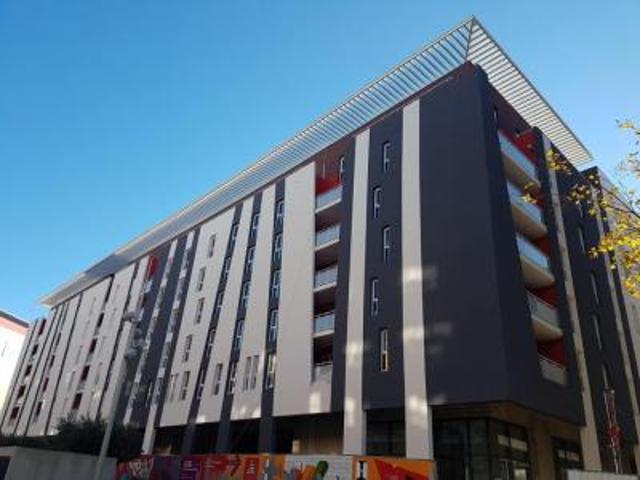 location appartement nimes 1 pièce 20 m2 gard 30000 590 € / mois