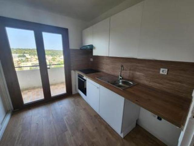location appartement nimes 2 pièces 56 m2 gard 30000 700 € / mois