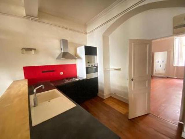 location appartement nimes 2 pièces 69 m2 gard 30900 662 € / mois