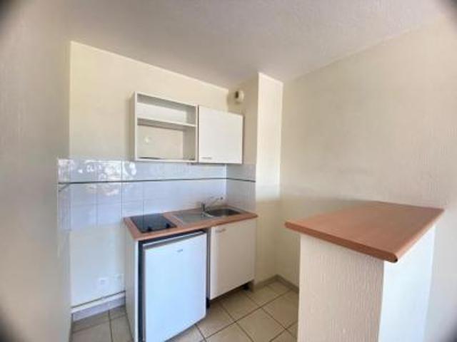 location appartement nimes 2 pièces 37 m2 gard 30900 565 € / mois