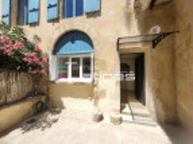Location appartement Nimes Courbessac, 45m² 2 pièces 590€