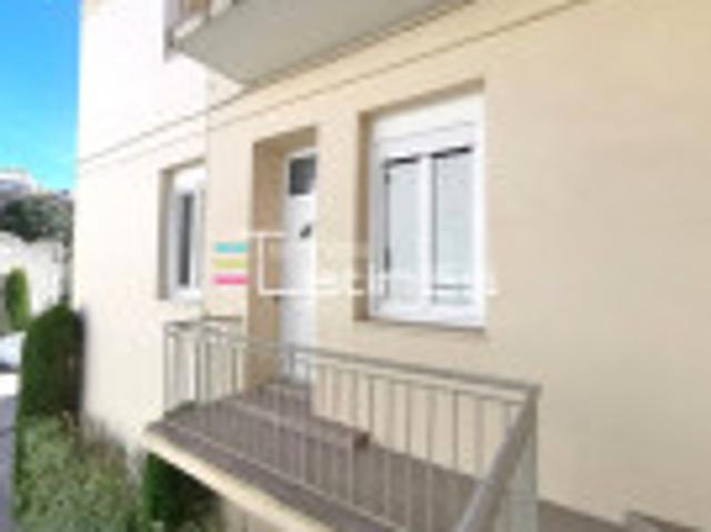 Location appartement Nimes Esplanade, 57m² 2 pièces 579€