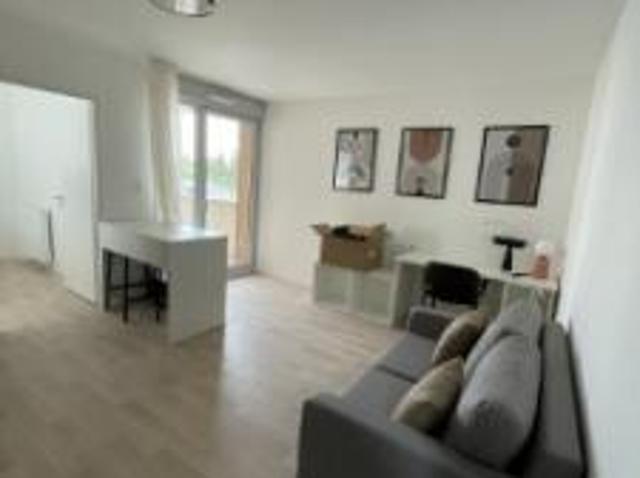 location appartement niort 2 pièces 37 m2 deux sevres 79000 679 € / mois
