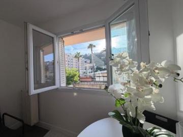 Appartement à louer à Beau Rivage - Cave