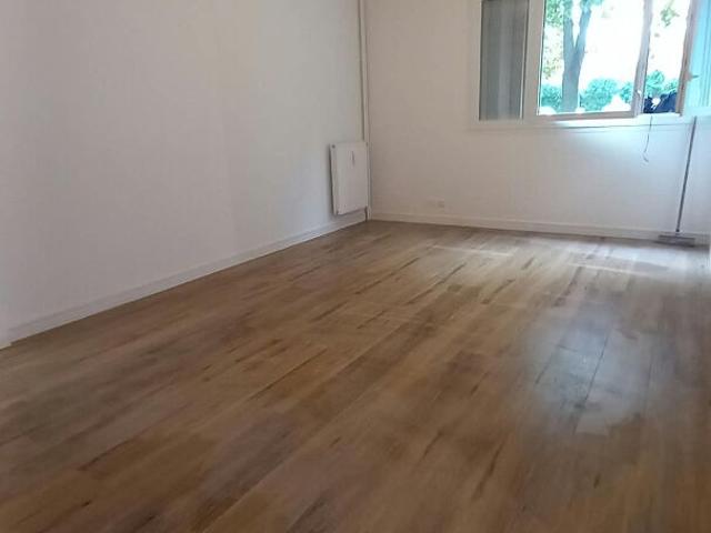 Location appartement non meublé de 2 pièces 49.63m2 à Compiègne