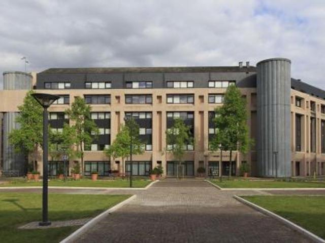 location appartement orleans 1 pièce 17 m2 loiret 45000 540 € / mois