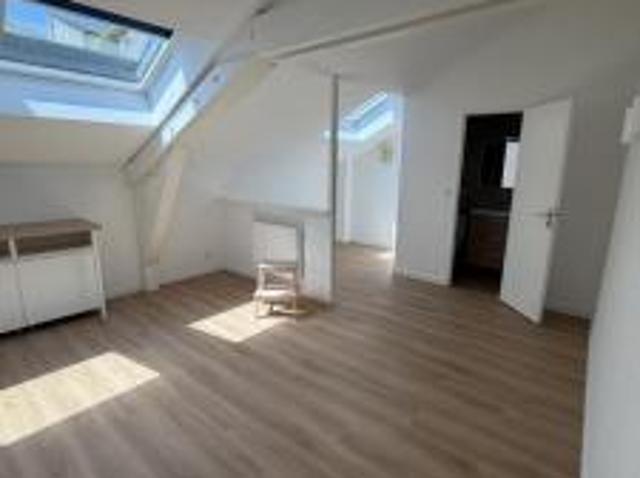 location appartement orleans 1 pièce 21 m2 loiret 45000 545 € / mois