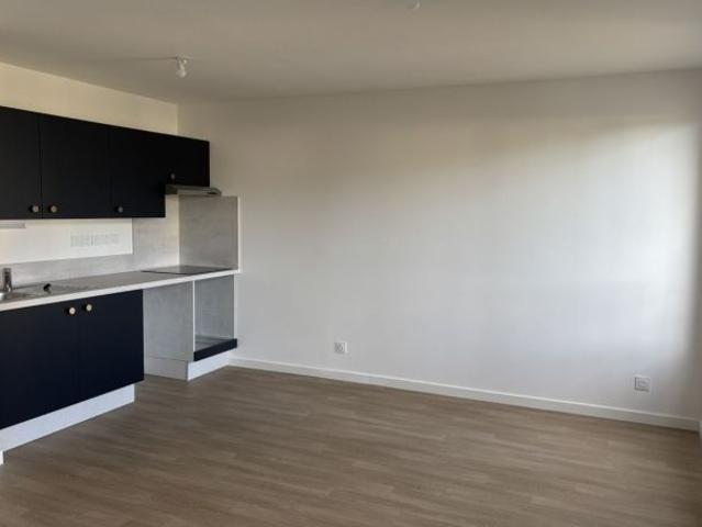 Location Appartement P3 + bureau et dressing neuf Castelnau le lez