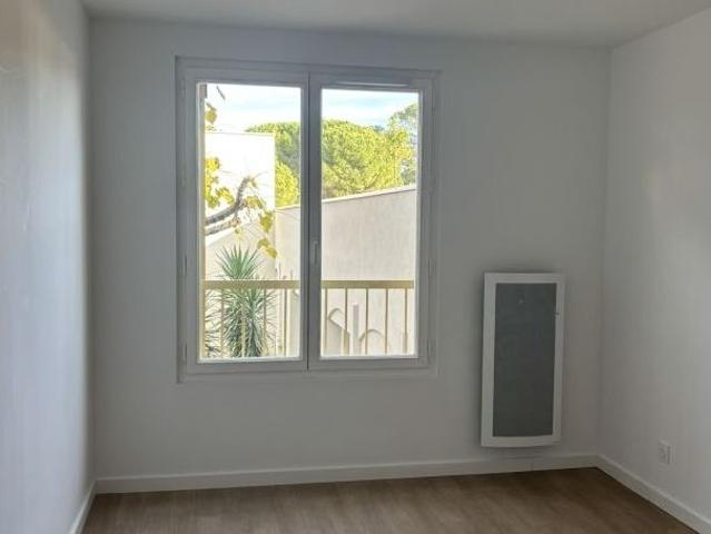 Location Appartement P3 + bureau et dressing neuf Castelnau le lez