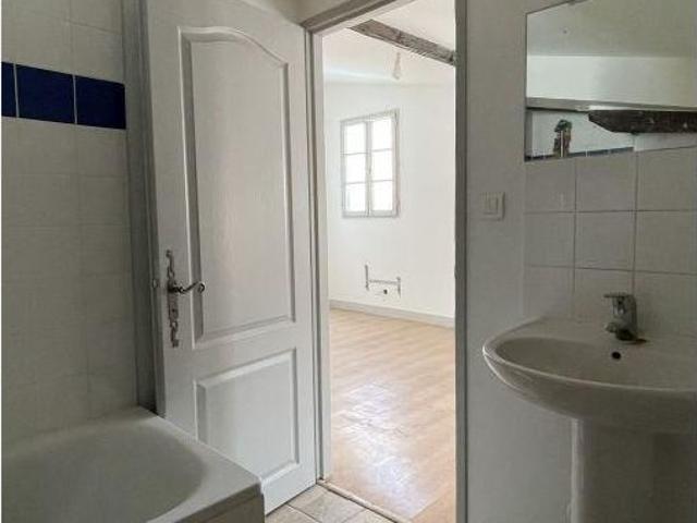 Location Appartement P3 En centre ville rénové e Thiers